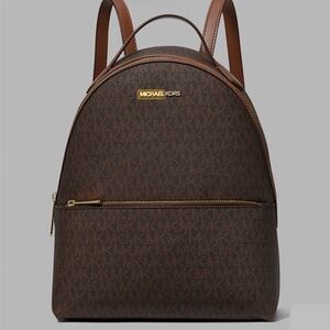 MICHAEL KORS OUTLET
Sheila Medium Logo Backpack